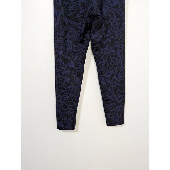 Aerie Offline by Aerie Goals 7/8 Leggings Hi-Rise Short Inseam Patterned Legging - Picture 6 of 7